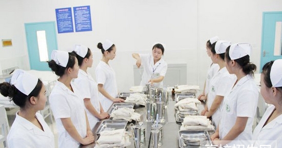 重庆市开设的大专卫校有哪些