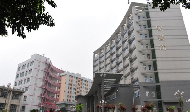 遵义医学院医学与科技学院招生老师电话及QQ