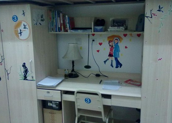 学生寝室 (1)