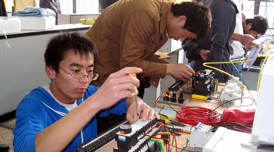 云南省轻工业学校机电实训