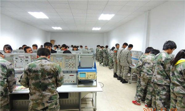 云南工艺美术学校学生实训
