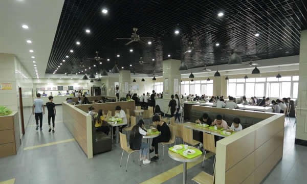 重庆工业管理职业学校快餐厅