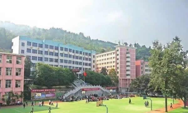 武隆县职业教育中心学校风貌