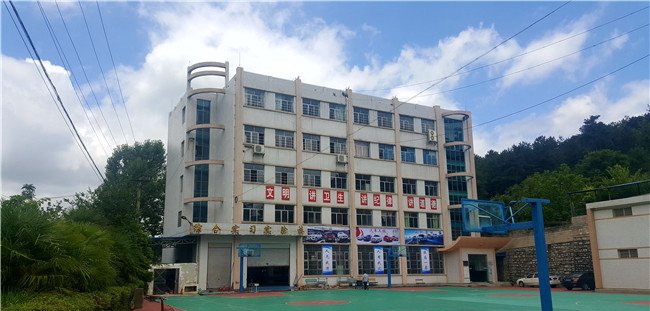 贵州省机械工业学校花溪校区实训大楼