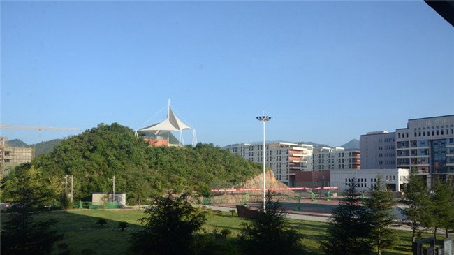 贵州省机械工业学校校园绿化3