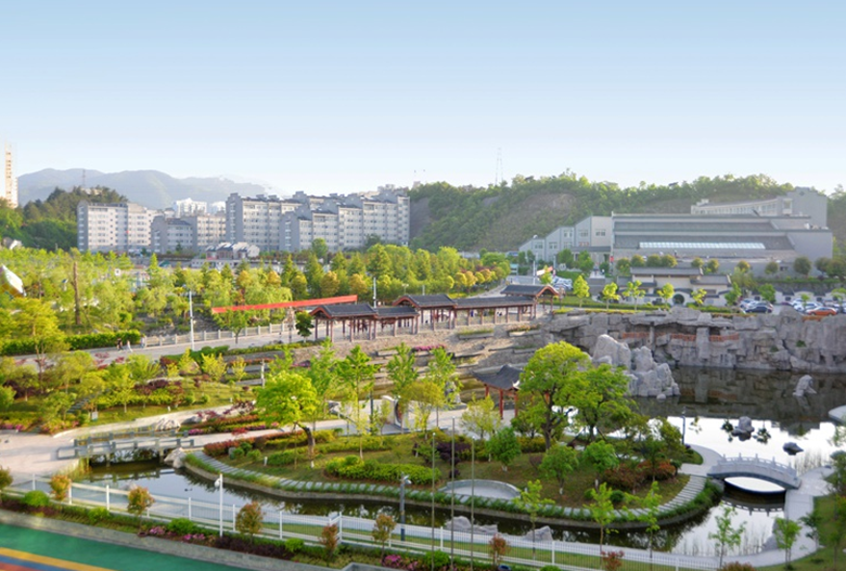 云南三鑫职业技术学院宿舍条件及图片