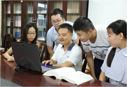 学技术报读什么学校比较好?