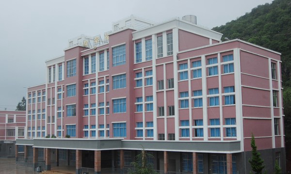 曲靖市师宗职业技术学校教学楼（新）