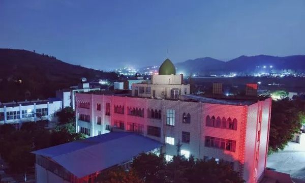 个旧市特格瓦阿拉伯语职业中学美丽夜景 个旧市特格瓦阿拉伯语职业中学美丽夜景