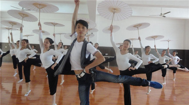 重庆舞蹈学校官网、招生网站