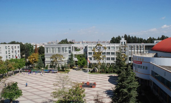 云南体育运动职业技术学院校园一角 云南体育运动职业技术学院校园一角