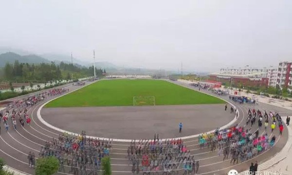 曲靖市罗平职业技术学校运动场 曲靖市罗平职业技术学校运动场