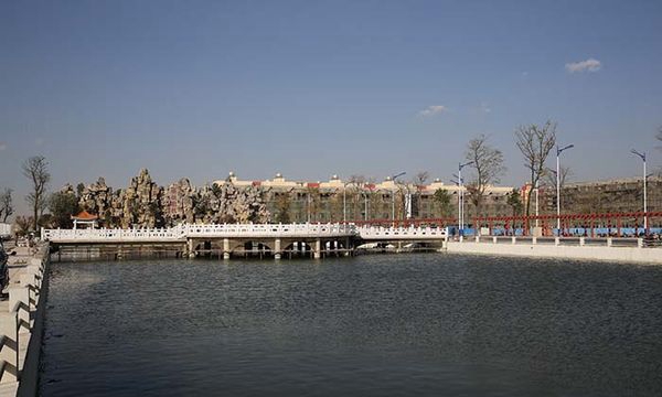 曲靖护理学校湖面风光 曲靖护理学校湖面风光