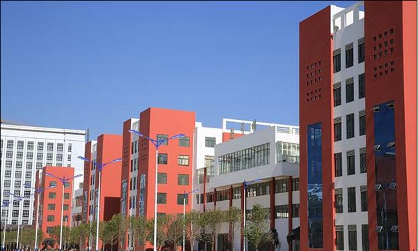 曲靖市麒麟职业技术学院教学楼 曲靖市麒麟职业技术学院教学楼