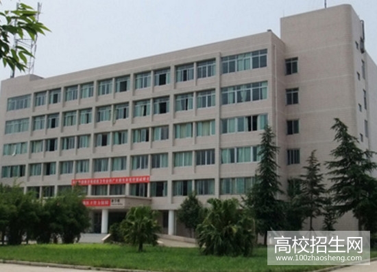 成都中医药大学附属医院针灸学校龙泉校区