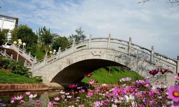 普洱技工学校风景如画 普洱技工学校风景如画