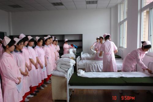成都高级护理就业前景好不好