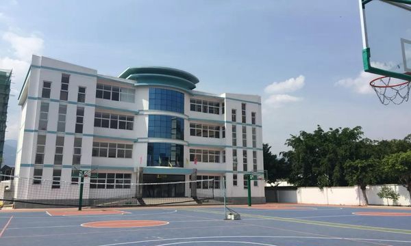 漾濞彝族自治县职业高级中学篮球场 漾濞彝族自治县职业高级中学篮球场