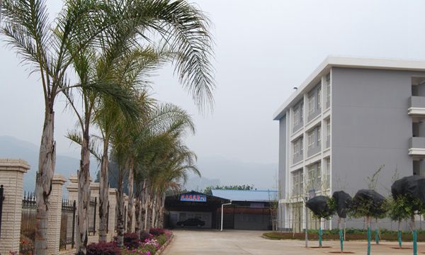 昆明市晋宁区职业高级中学校园绿化