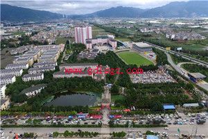 玉溪工业财贸学校俯拍图片