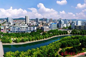 广安大川铁路运输学校环境