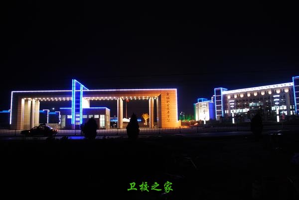 学校夜景